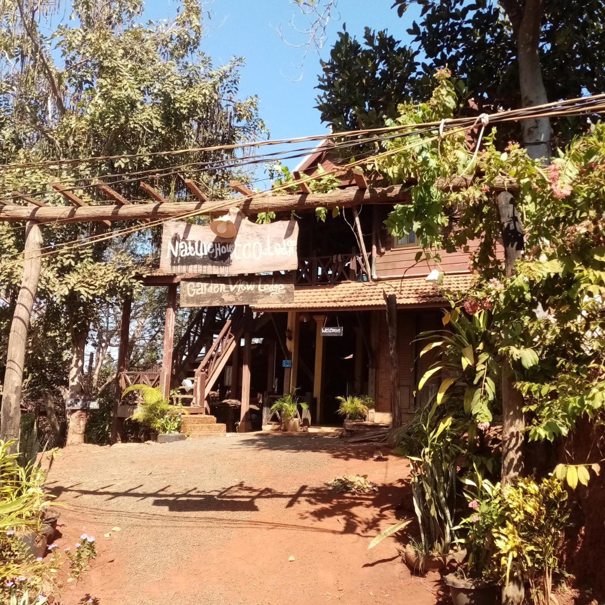 Nature House Eco-Lodge& Trekking Banlung Exterior photo