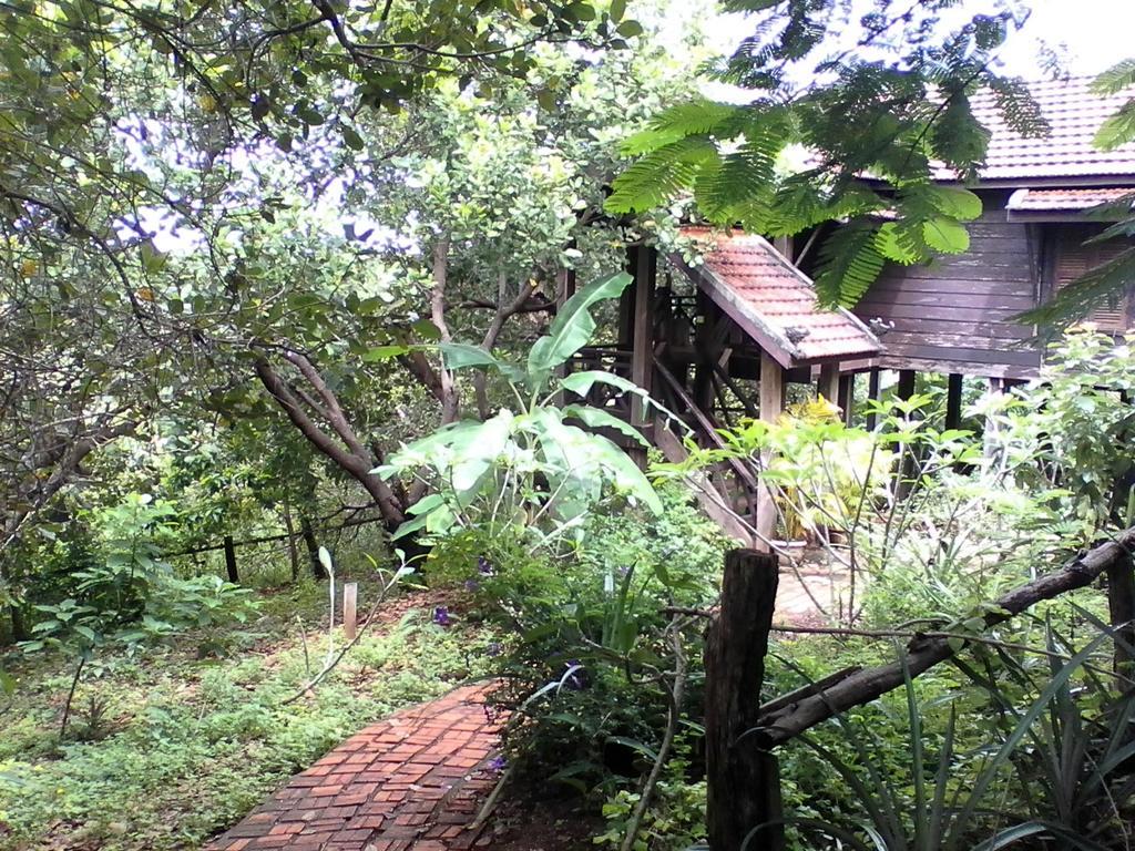 Nature House Eco-Lodge& Trekking Banlung Exterior photo