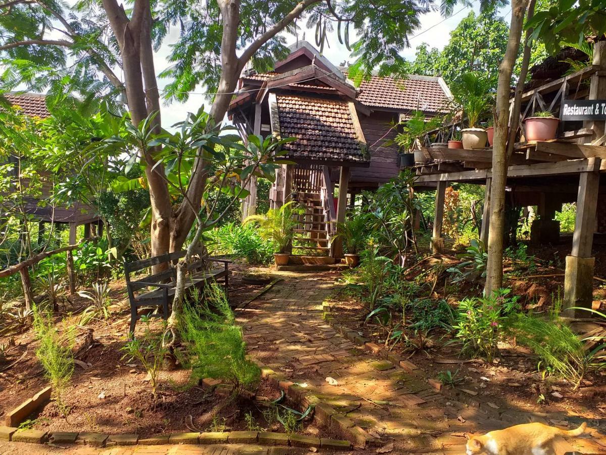Nature House Eco-Lodge& Trekking Banlung Exterior photo