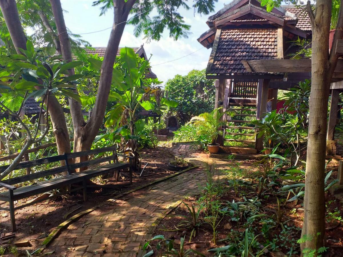 Nature House Eco-Lodge& Trekking Banlung Exterior photo